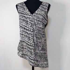 White House Black Market Black & White V-Neck Sleeveless Camisole